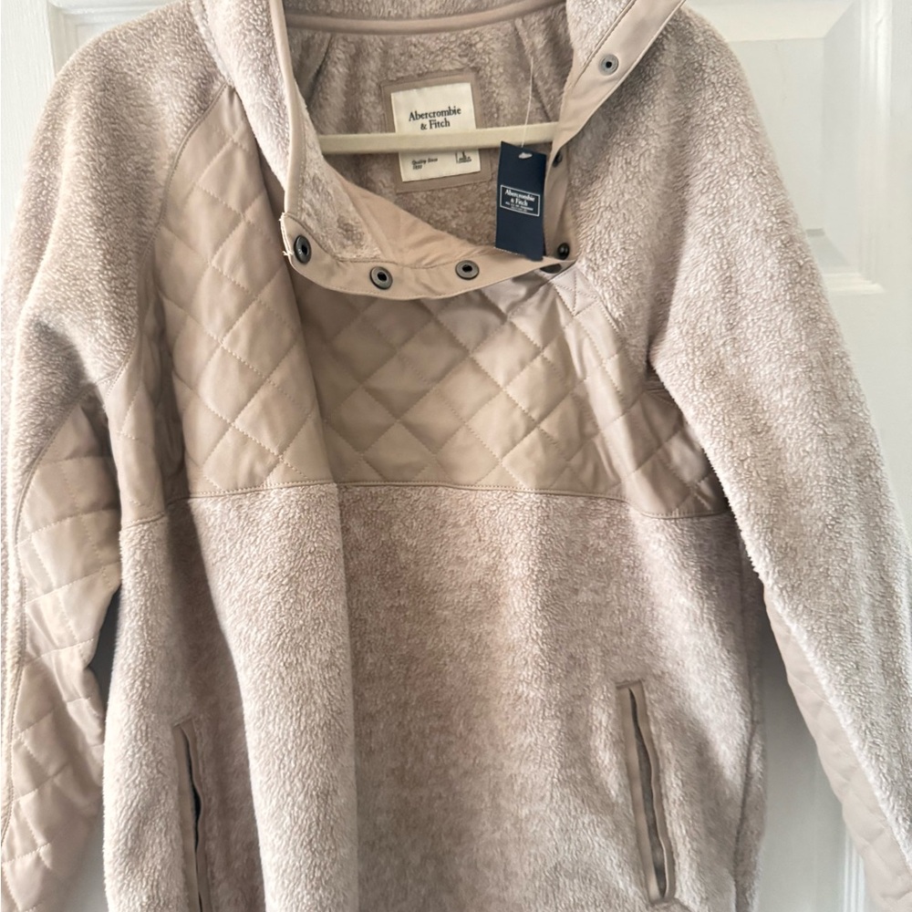 Abercrombie & Fitch Asymmetrical Snap-up Fleece